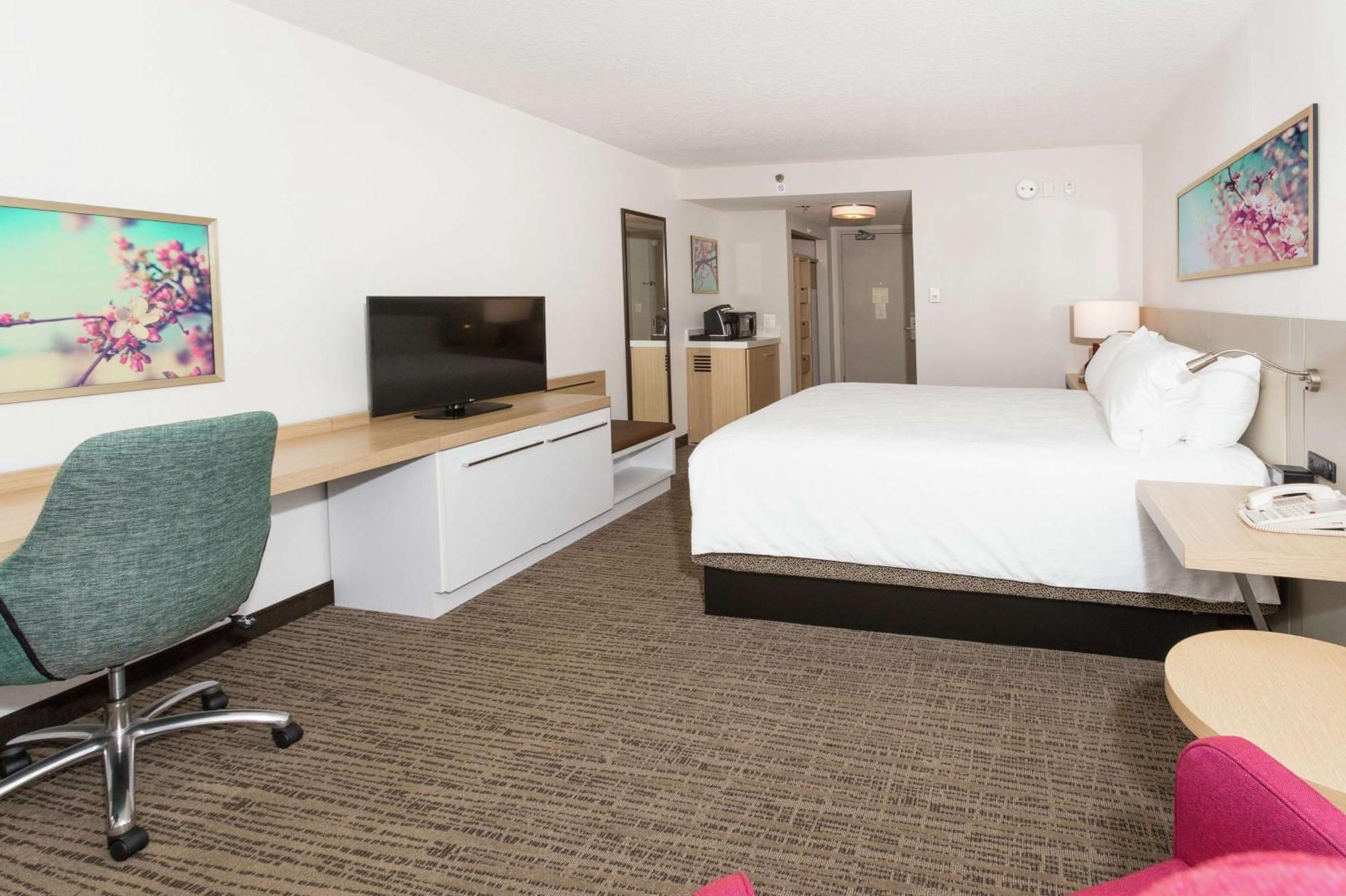 Deluxe King Room,1551382372:JPEG