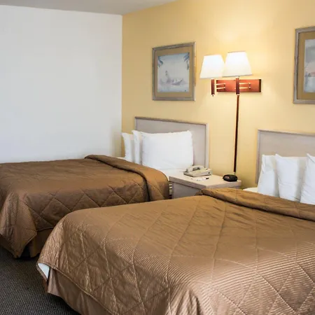 Quality Inn & Suites St Augustine Beach Area-2